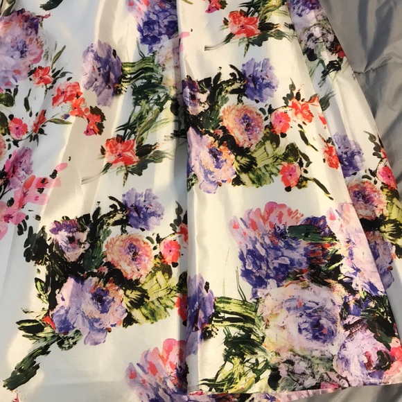 Floral Two-Piece Dress 🌸 - Picture 3 of 10